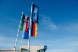 Foto: Flaggen von RUB, NRW, Deutschland, EU auf dem Campus der RUB