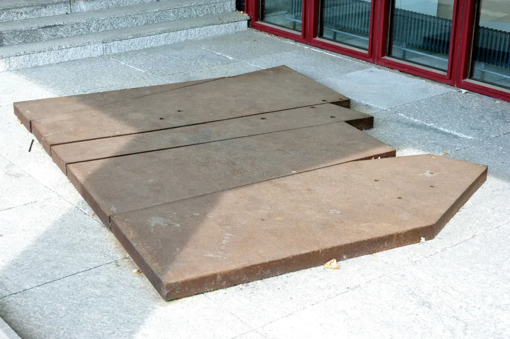 Kunstwerk von David Rabinowitsch Metrical Construction (Romanesque)  in 5 Masses and 2 Scales 