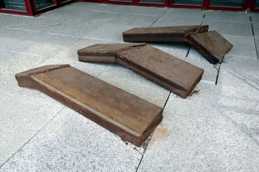 Kunstwerk von Giuseppe Spagnulo, Grande Diagonale