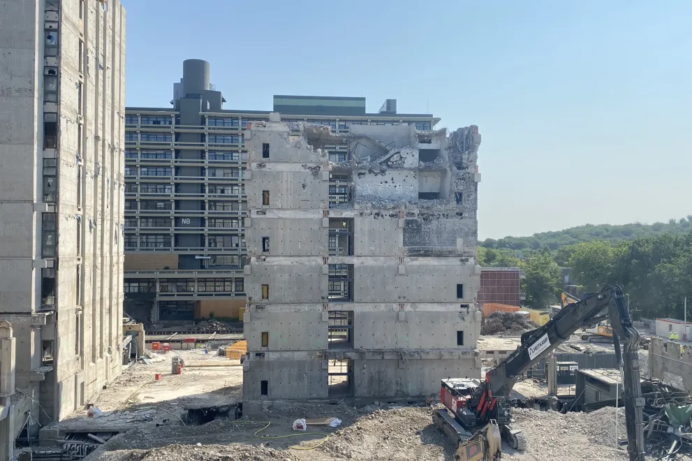 Rückbau Treppenhaus Süd mit Longfront