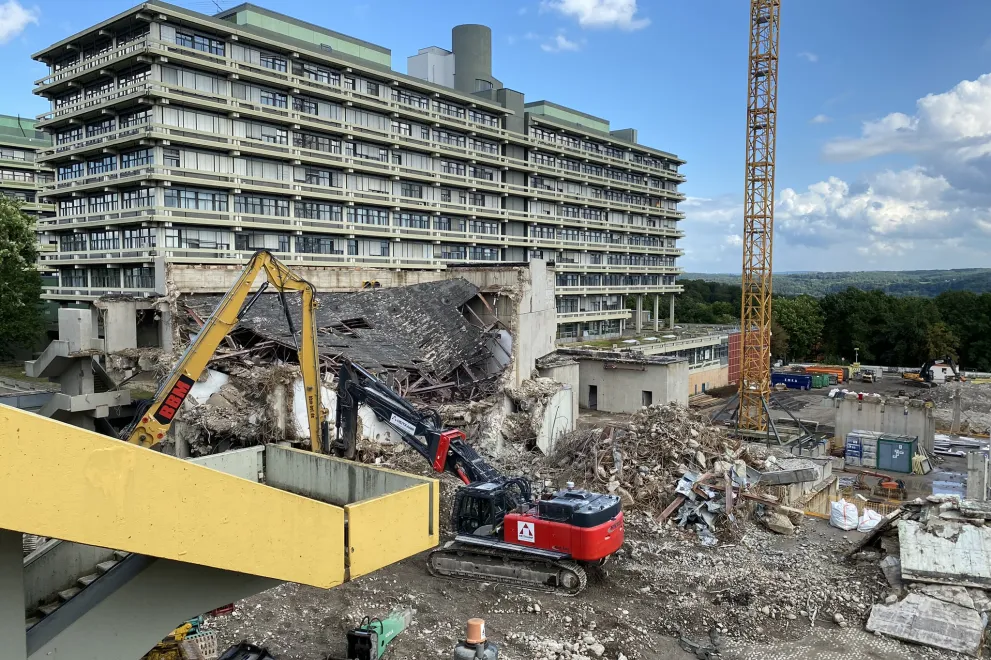 Abbruch Hörsaal HNA