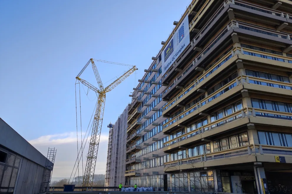 Krank im Innenhof zwischen GB und GC