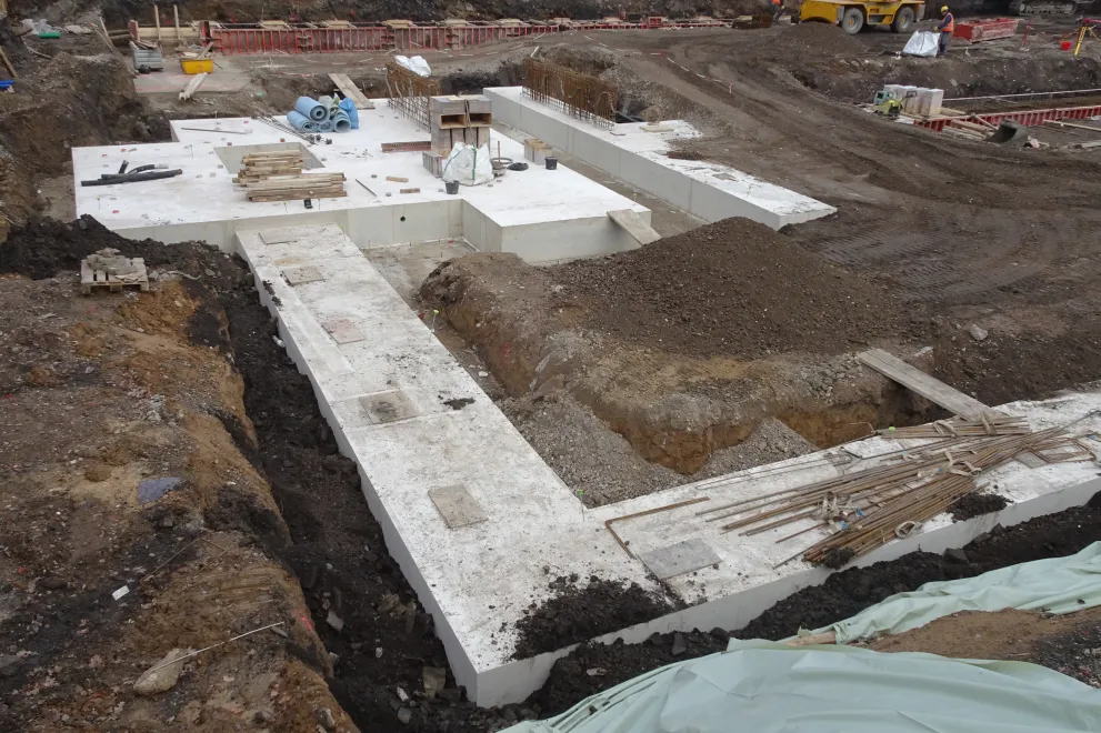 Die ersten Beton-Fundamente