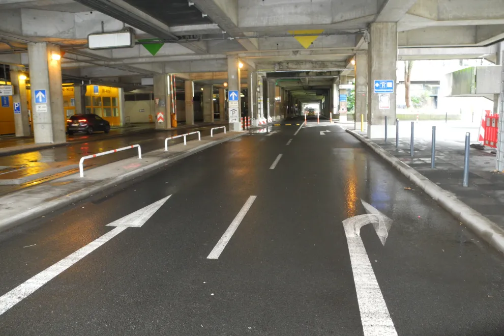 Einfahrt Verkehrsbauwerk